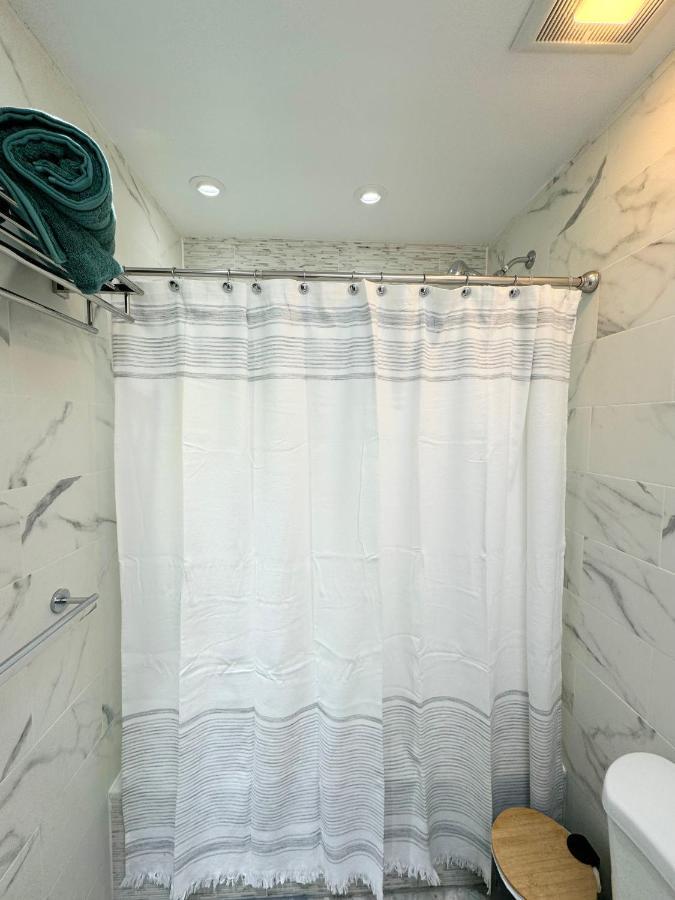 The Waltham Private Room & Bathroom John F Kennedy Jfk Lga Airport Manhattan Penn Station Bullet-Train 15 Min Нью-Йорк Екстер'єр фото